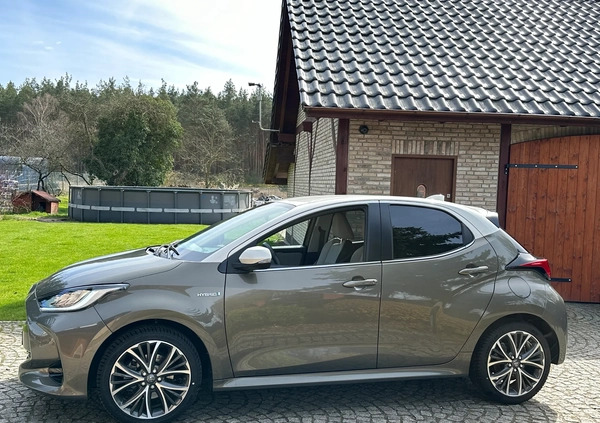 Toyota Yaris cena 75900 przebieg: 48557, rok produkcji 2020 z Biała małe 781